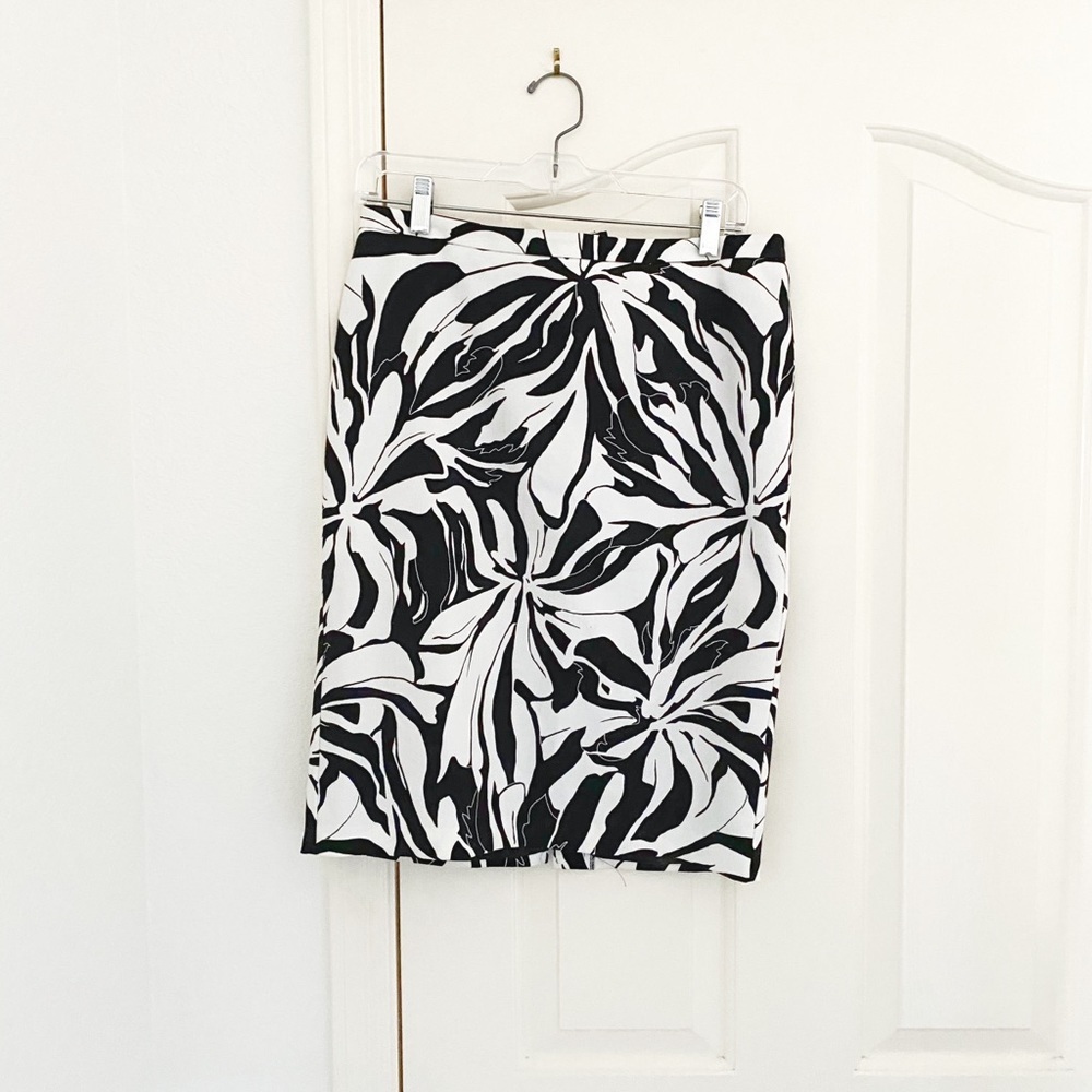 Vintage Mexx Black & White Flower Print Pencil Skirt
